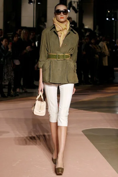 Look 14